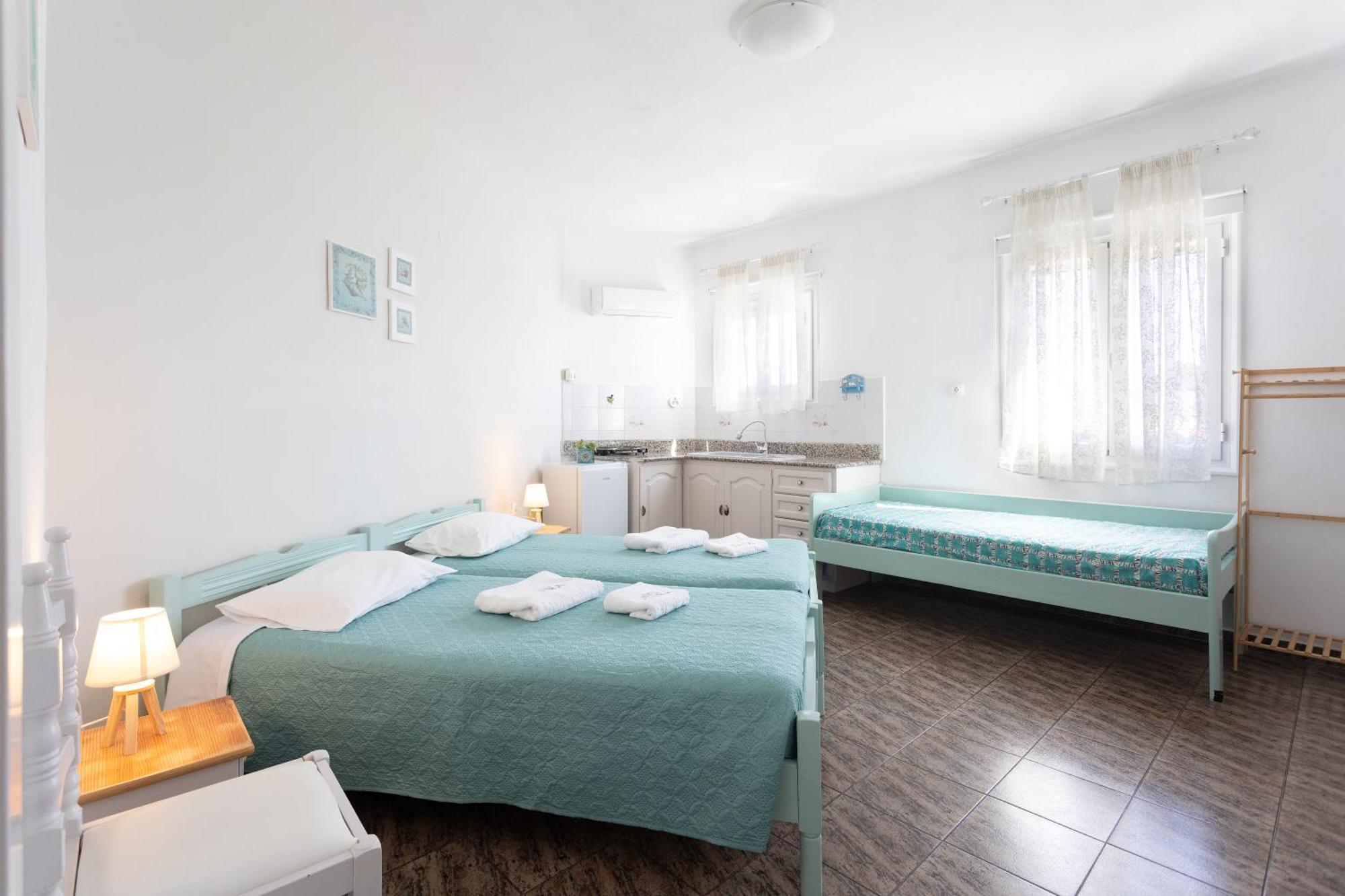 Dora'S Studios & Apartments Mégas Yialós-Nítes 外观 照片